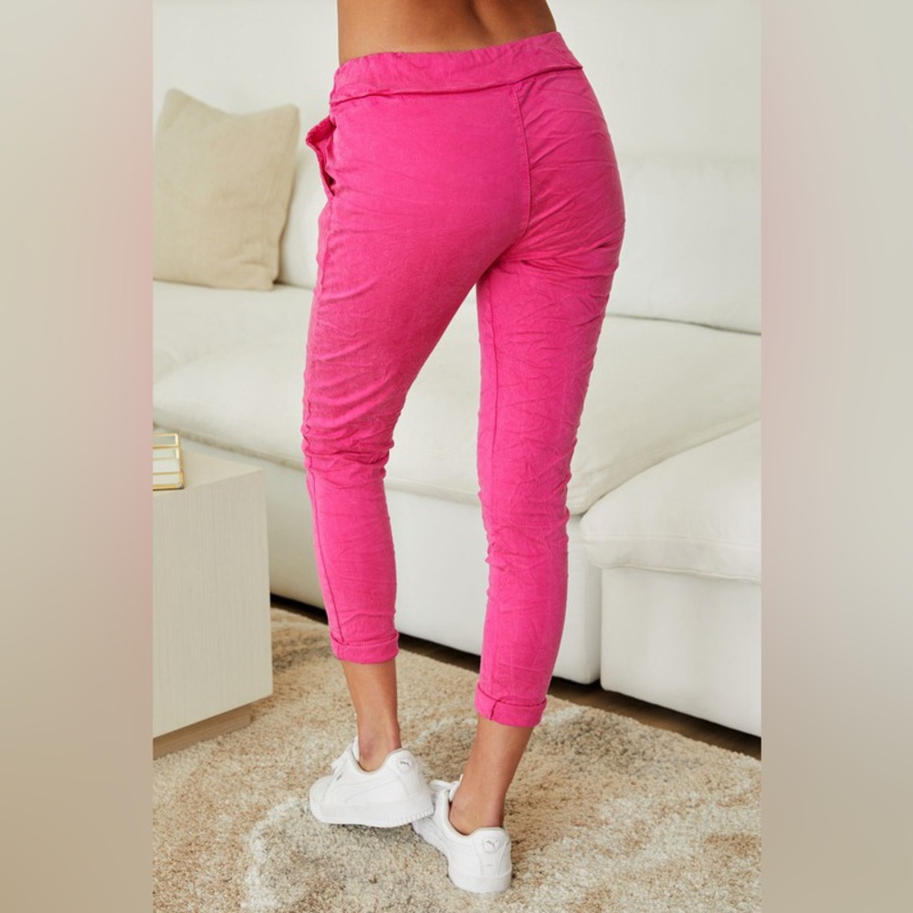 (93631-FUC) SOLID DRAWSTRING SOFT CRINKLE JOGGERS WITH POCKETS - Picture 3 of 4